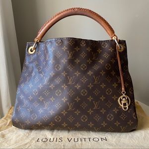 Louis Vuitton Artsy MM Authentic